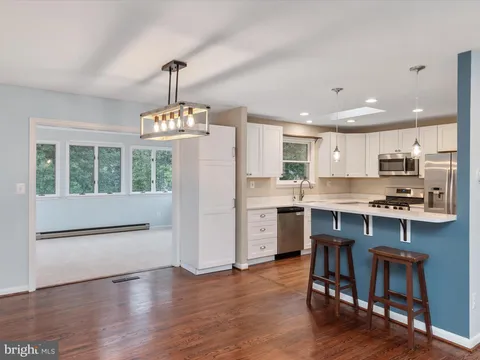 440 Bendale Drive, Severna Park, MD MLS: MDAA2108928