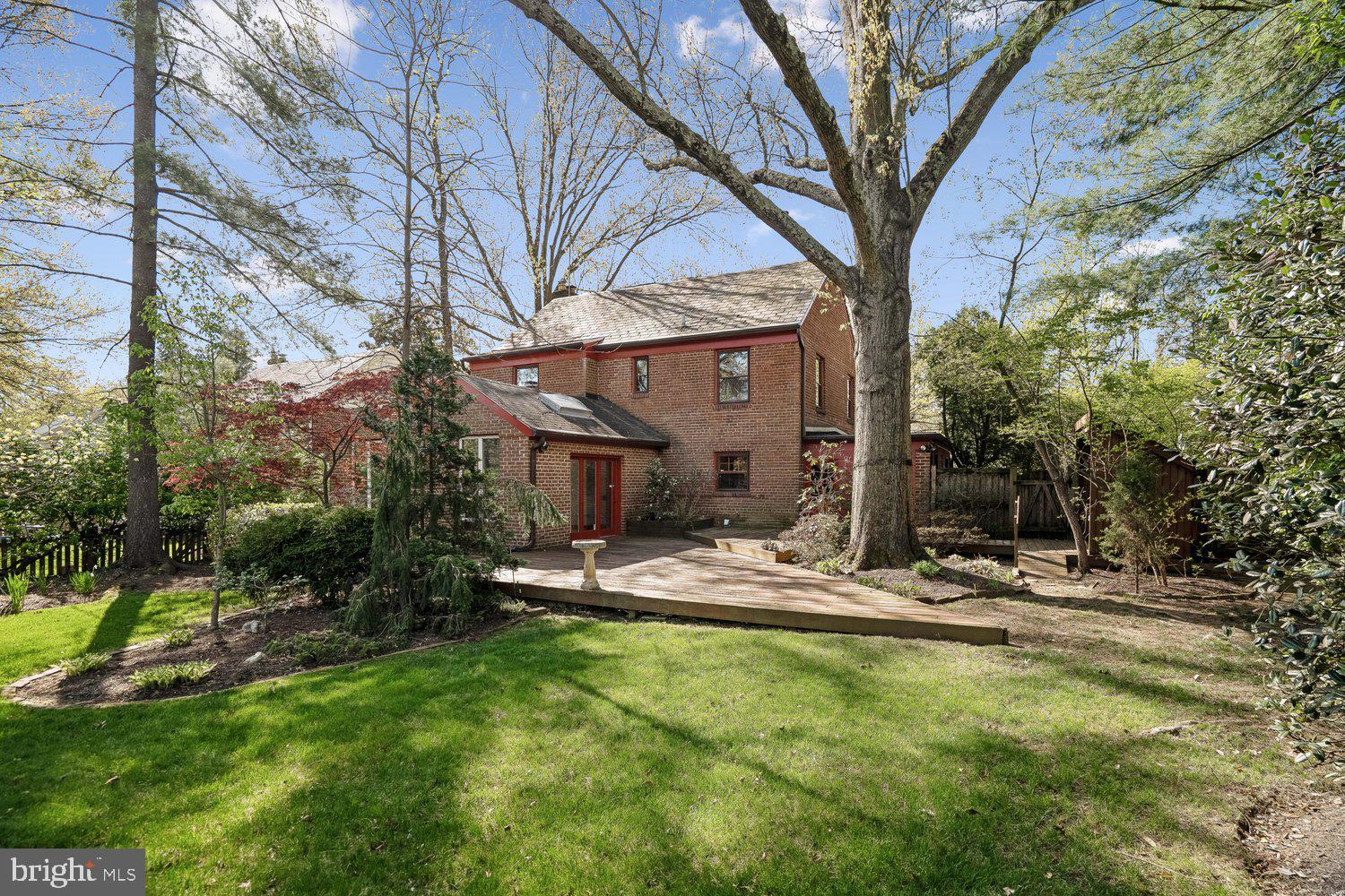 ROCK CREEK KNOLLS - Residential