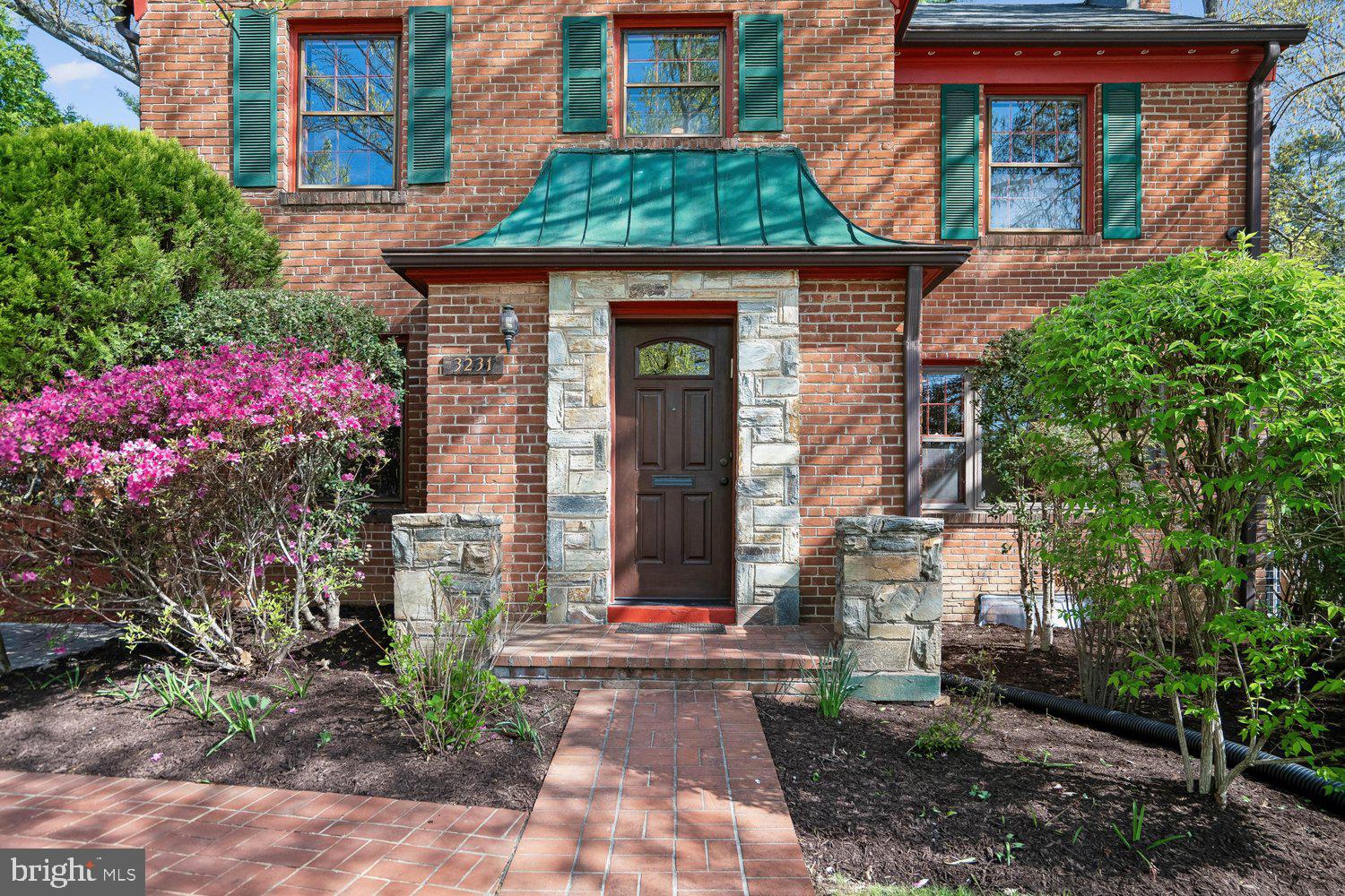 ROCK CREEK KNOLLS - Residential