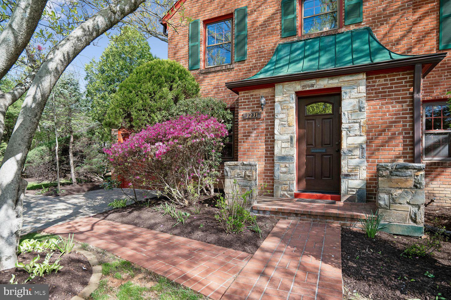 ROCK CREEK KNOLLS - Residential