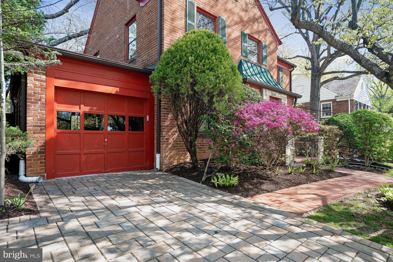 ROCK CREEK KNOLLS - Residential