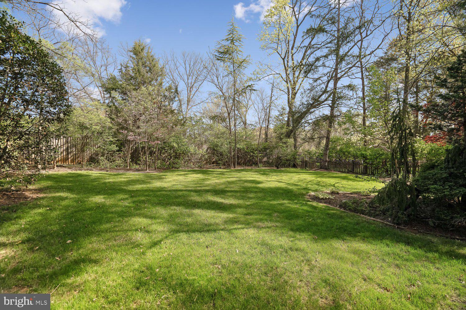 ROCK CREEK KNOLLS - Residential