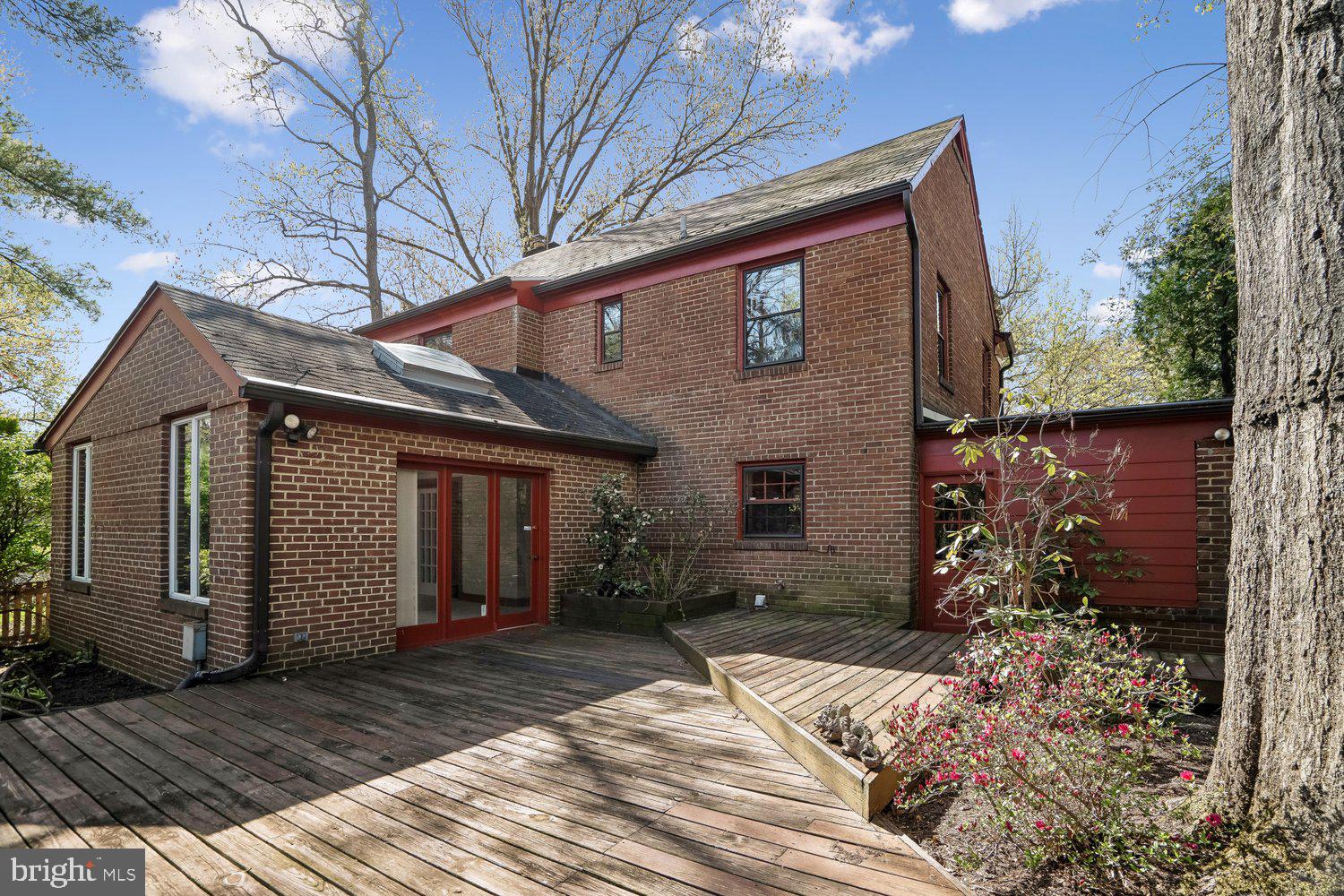 ROCK CREEK KNOLLS - Residential