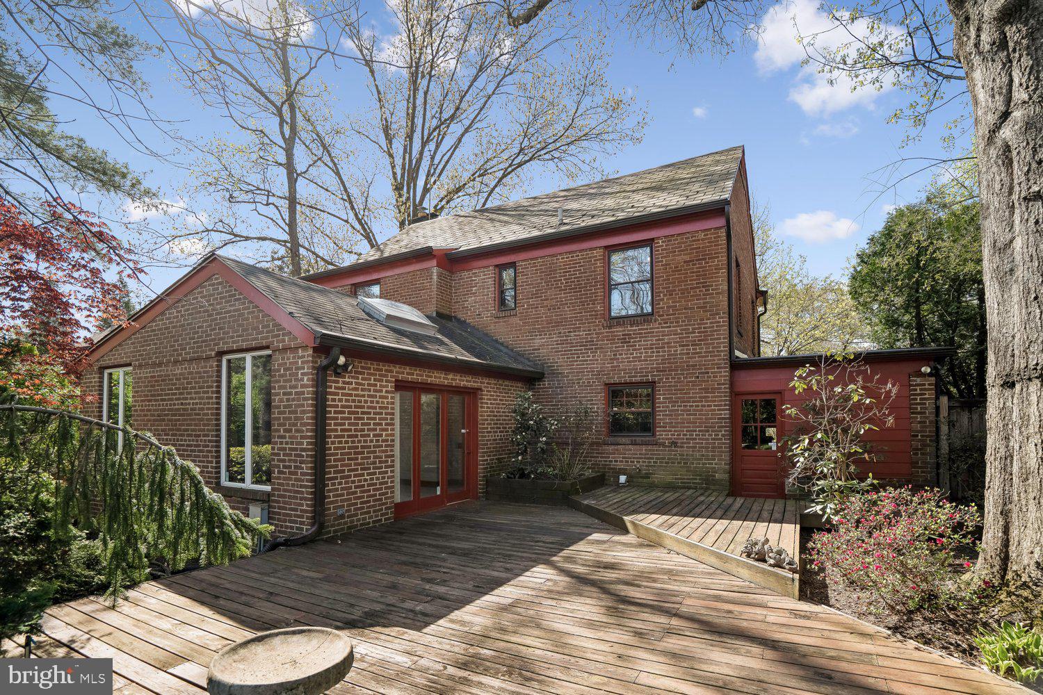 ROCK CREEK KNOLLS - Residential