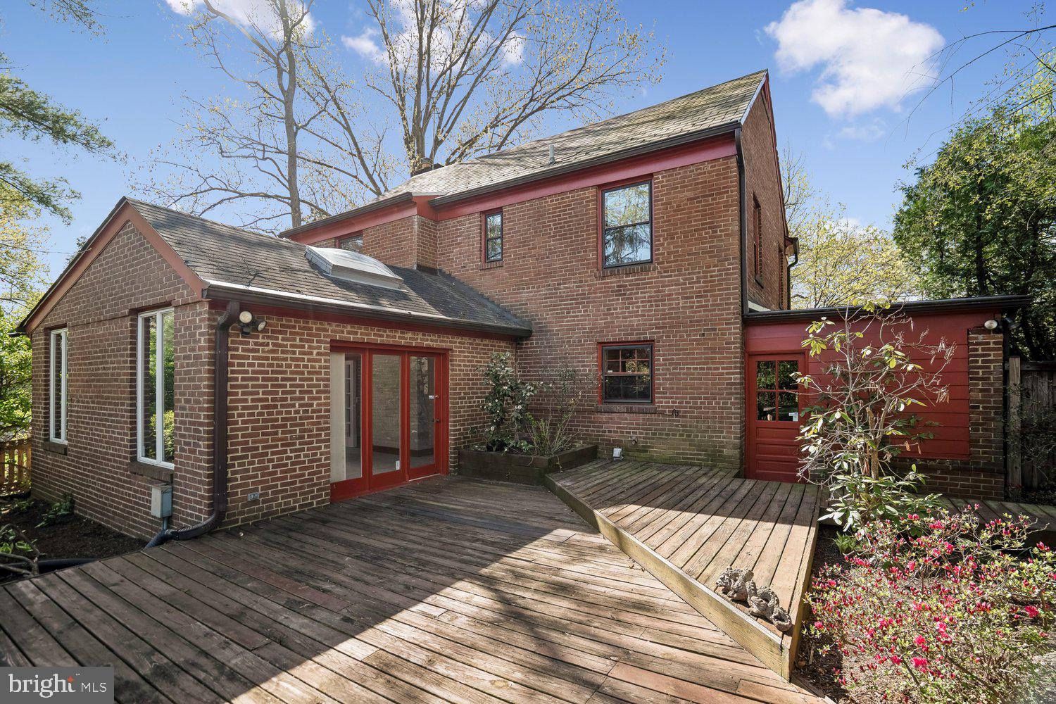 ROCK CREEK KNOLLS - Residential