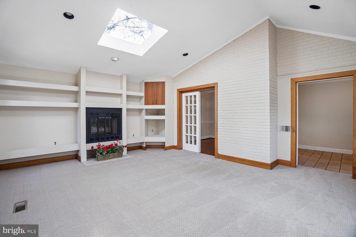 ROCK CREEK KNOLLS - Residential