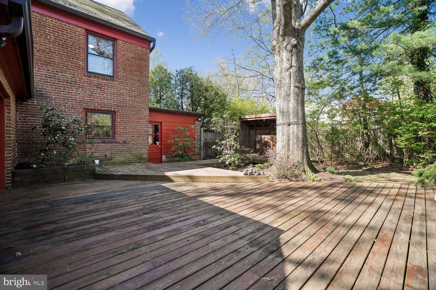 ROCK CREEK KNOLLS - Residential