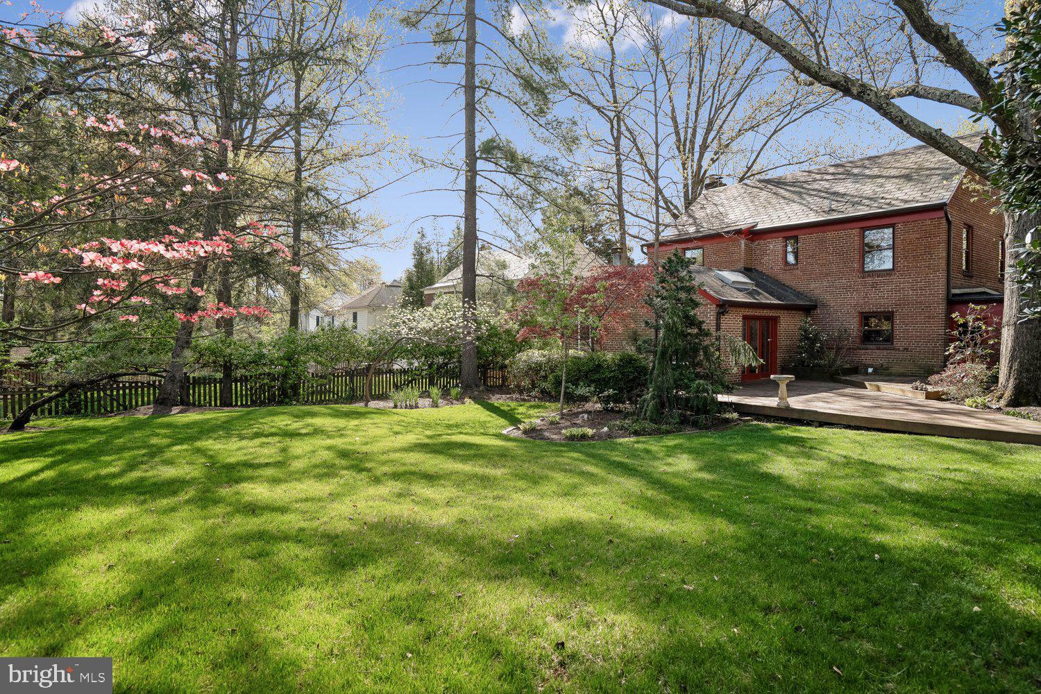 ROCK CREEK KNOLLS - Residential