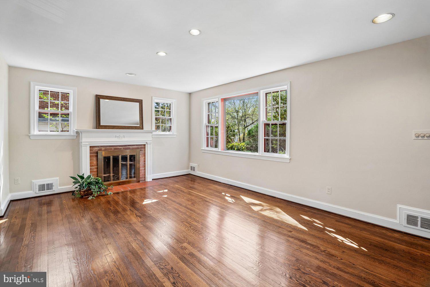 ROCK CREEK KNOLLS - Residential