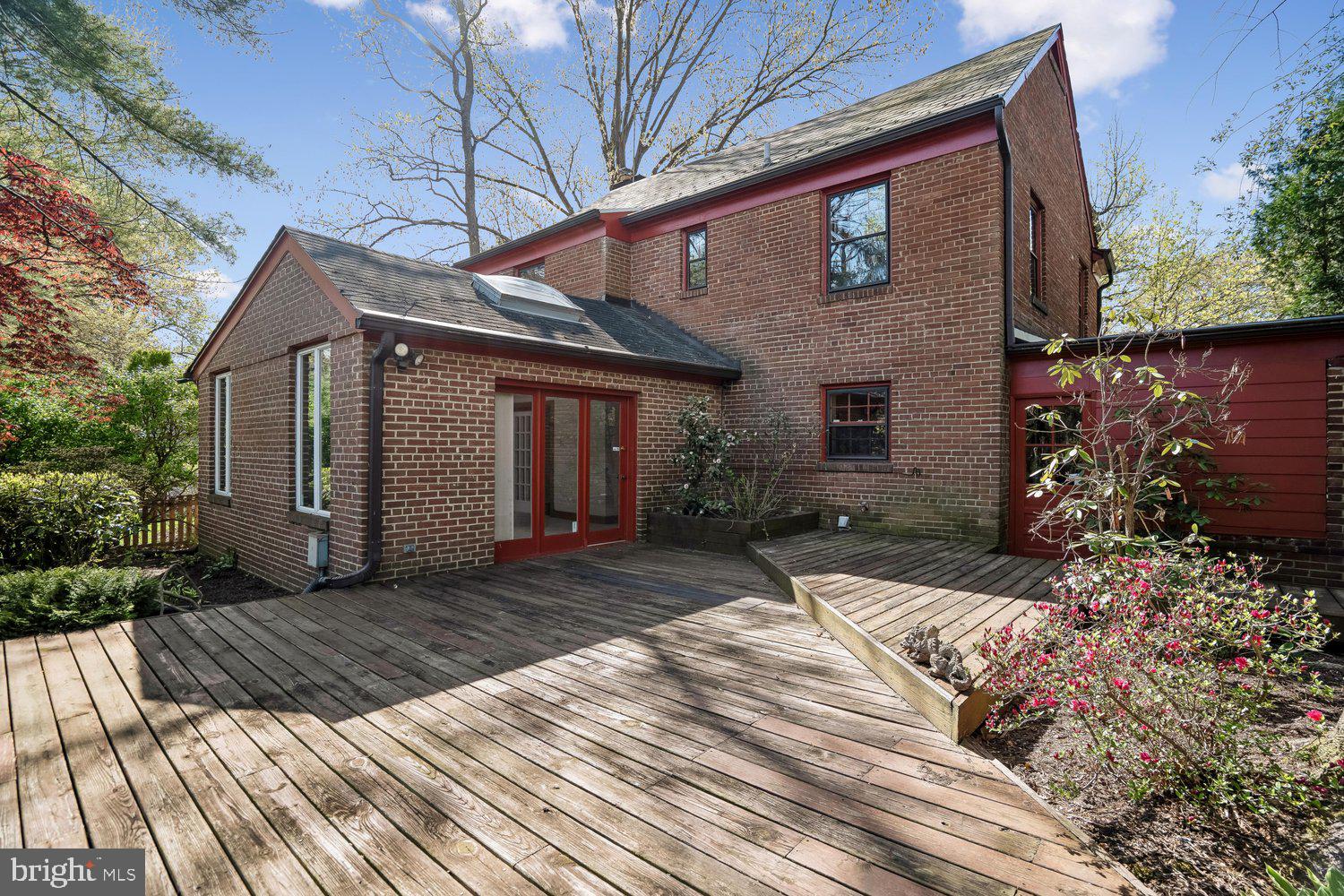 ROCK CREEK KNOLLS - Residential