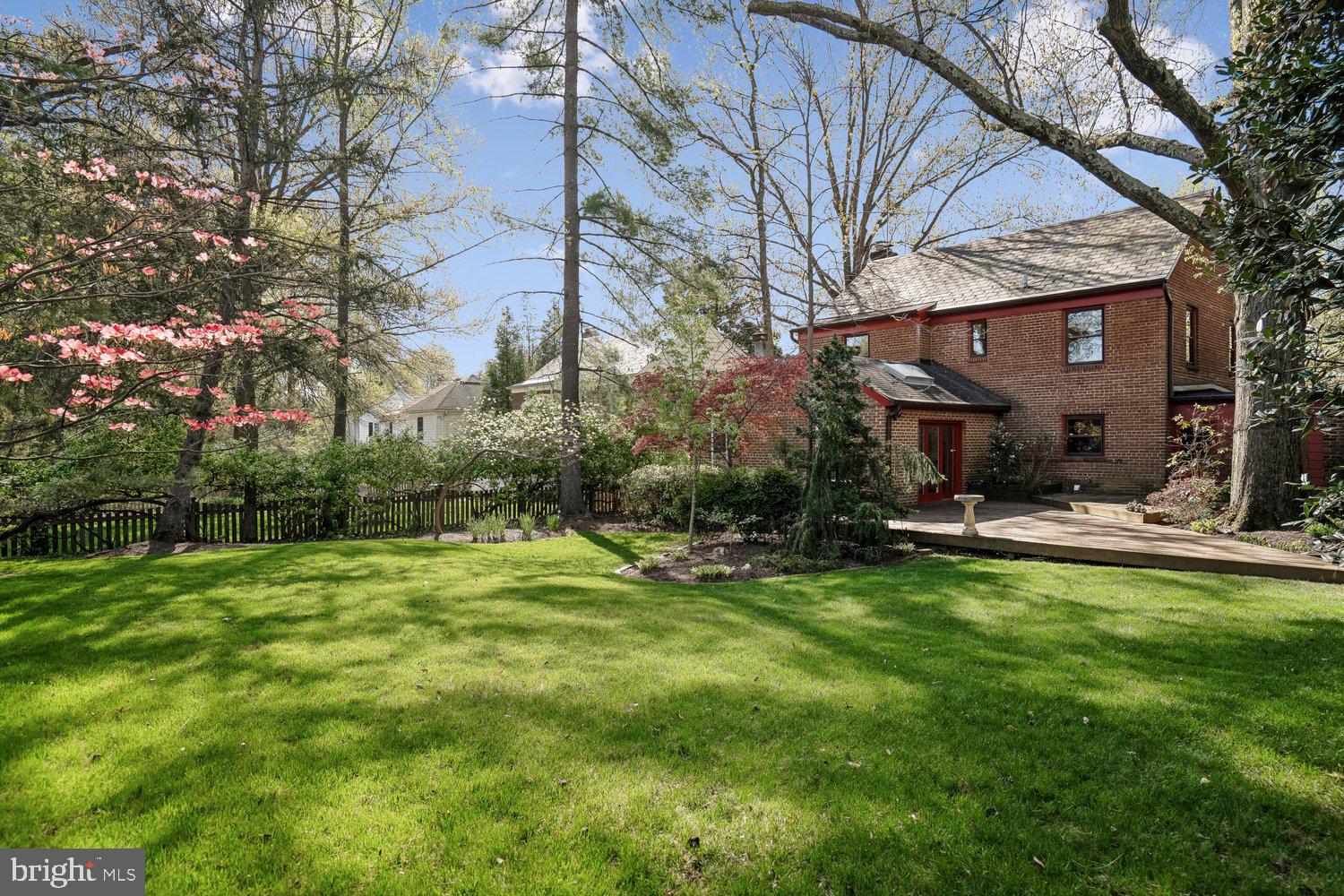 ROCK CREEK KNOLLS - Residential