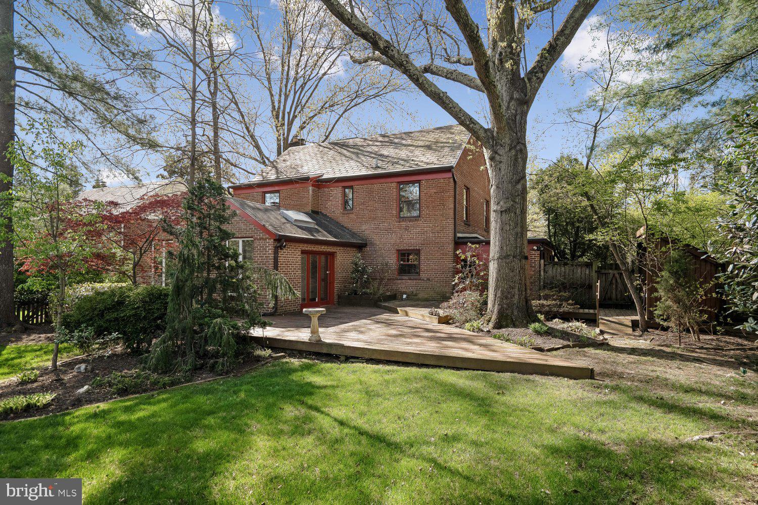 ROCK CREEK KNOLLS - Residential