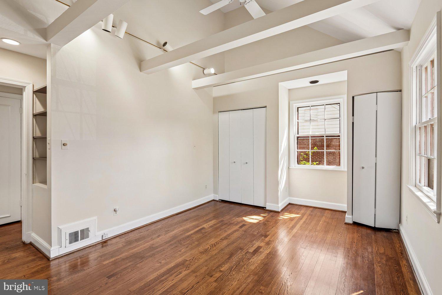 ROCK CREEK KNOLLS - Residential