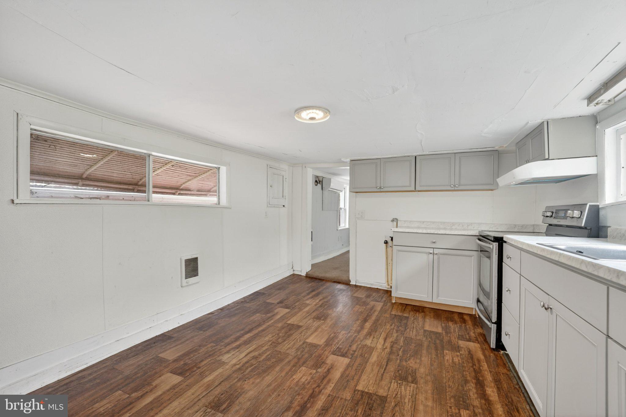 CENTREVILLE - Residential