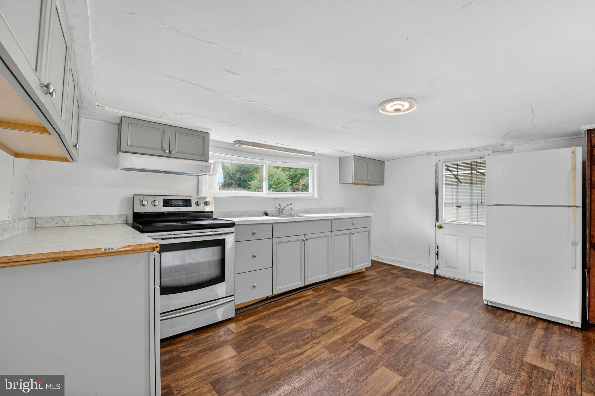 CENTREVILLE - Residential