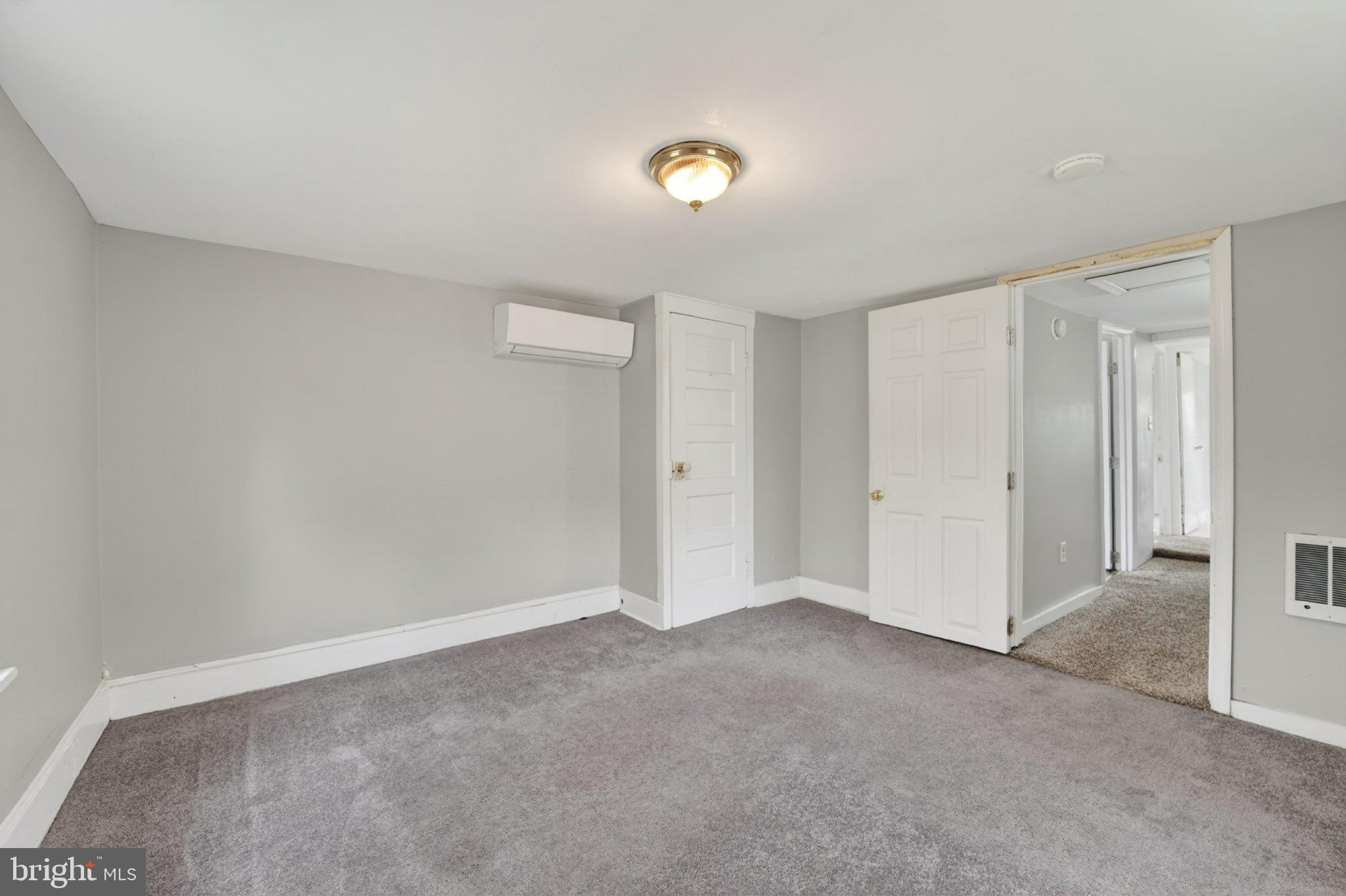 CENTREVILLE - Residential