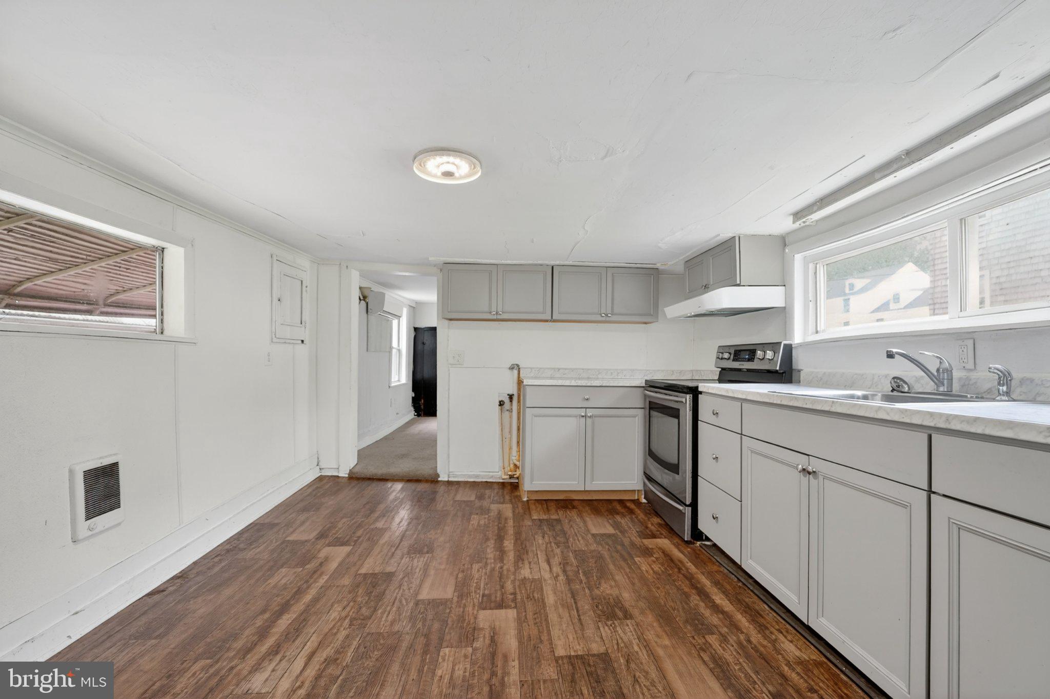 CENTREVILLE - Residential