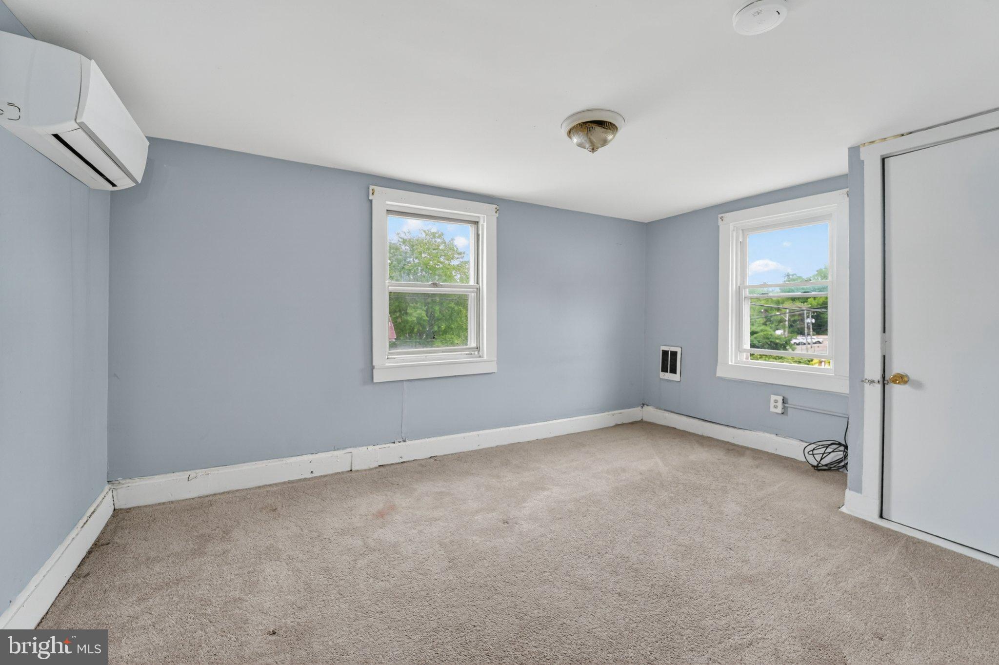 CENTREVILLE - Residential