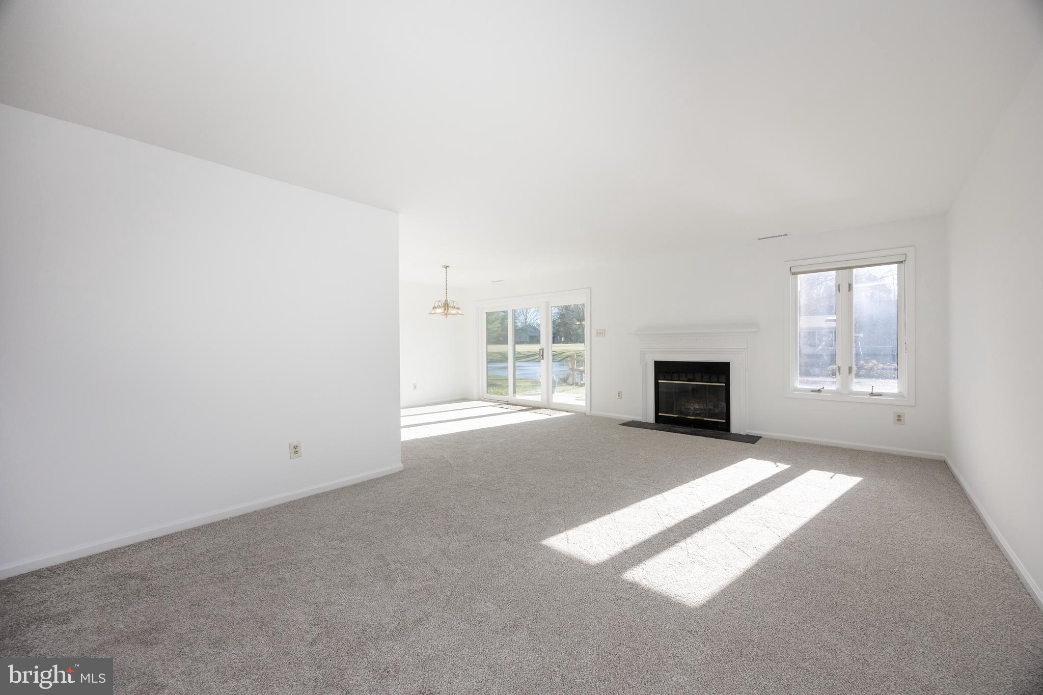 851 JEFFERSON WAY 851