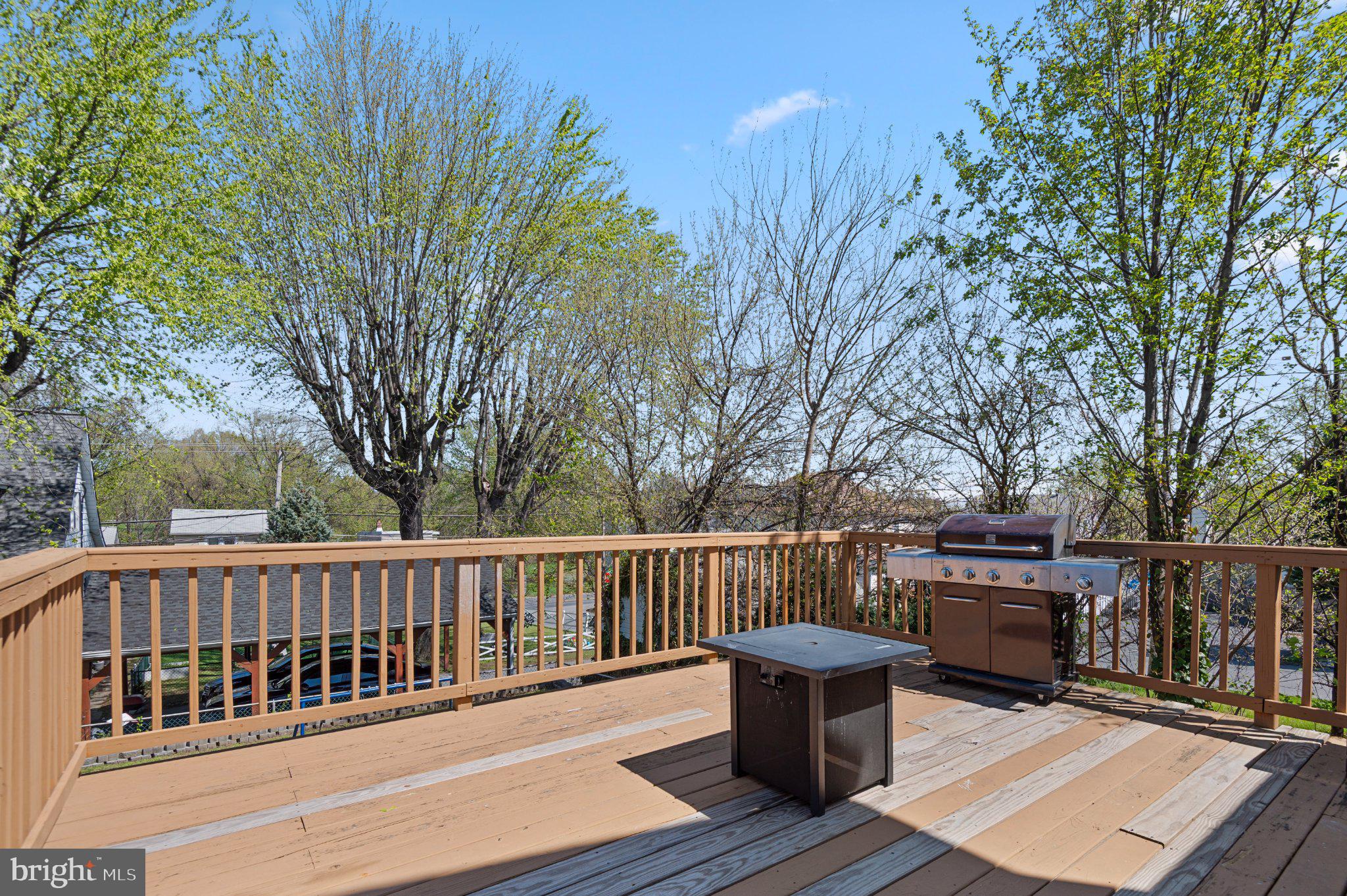 EAST VIEW - Residential