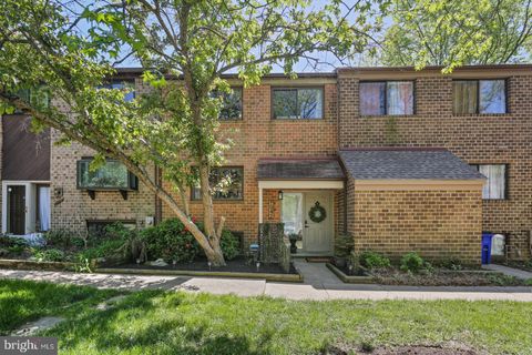 9042 MOVING WATER LANE COLUMBIA MD 21046