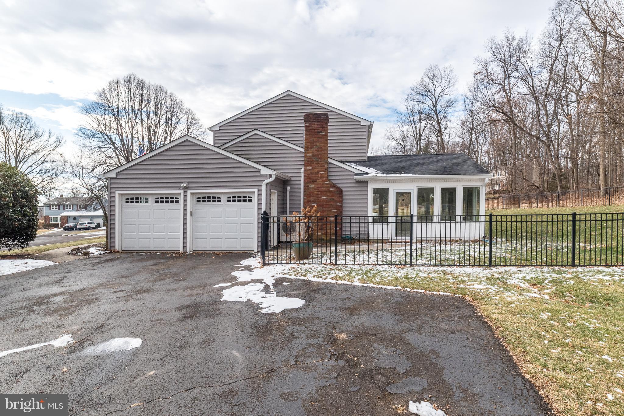 4672 WOODFIELD CIRCLE