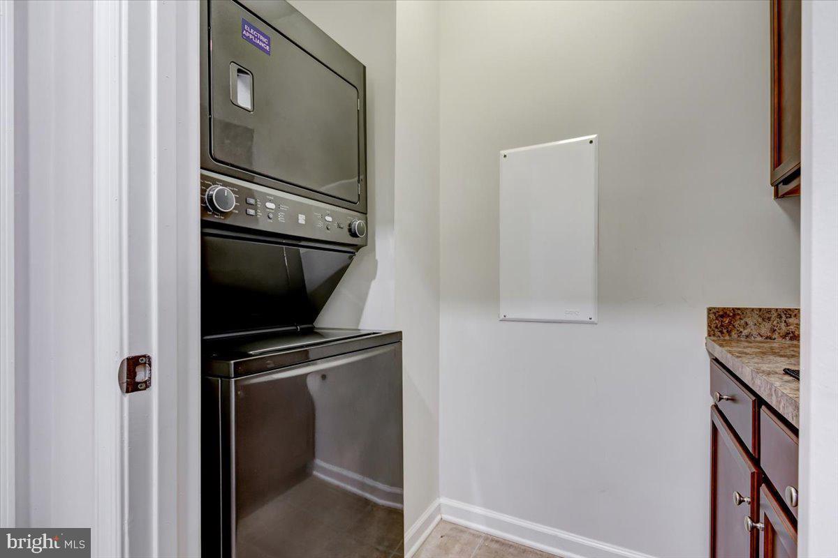 BRIARWOOD - Residential Lease