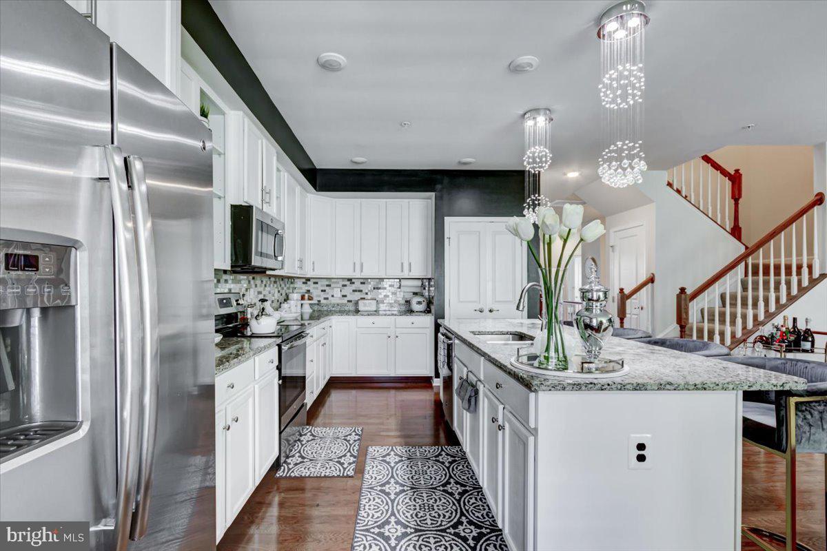 BRIARWOOD - Residential Lease