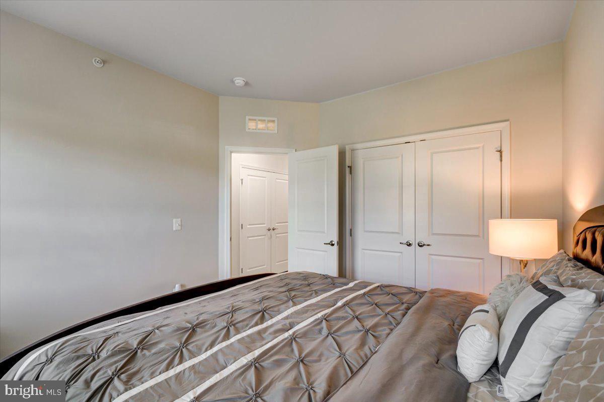 BRIARWOOD - Residential Lease