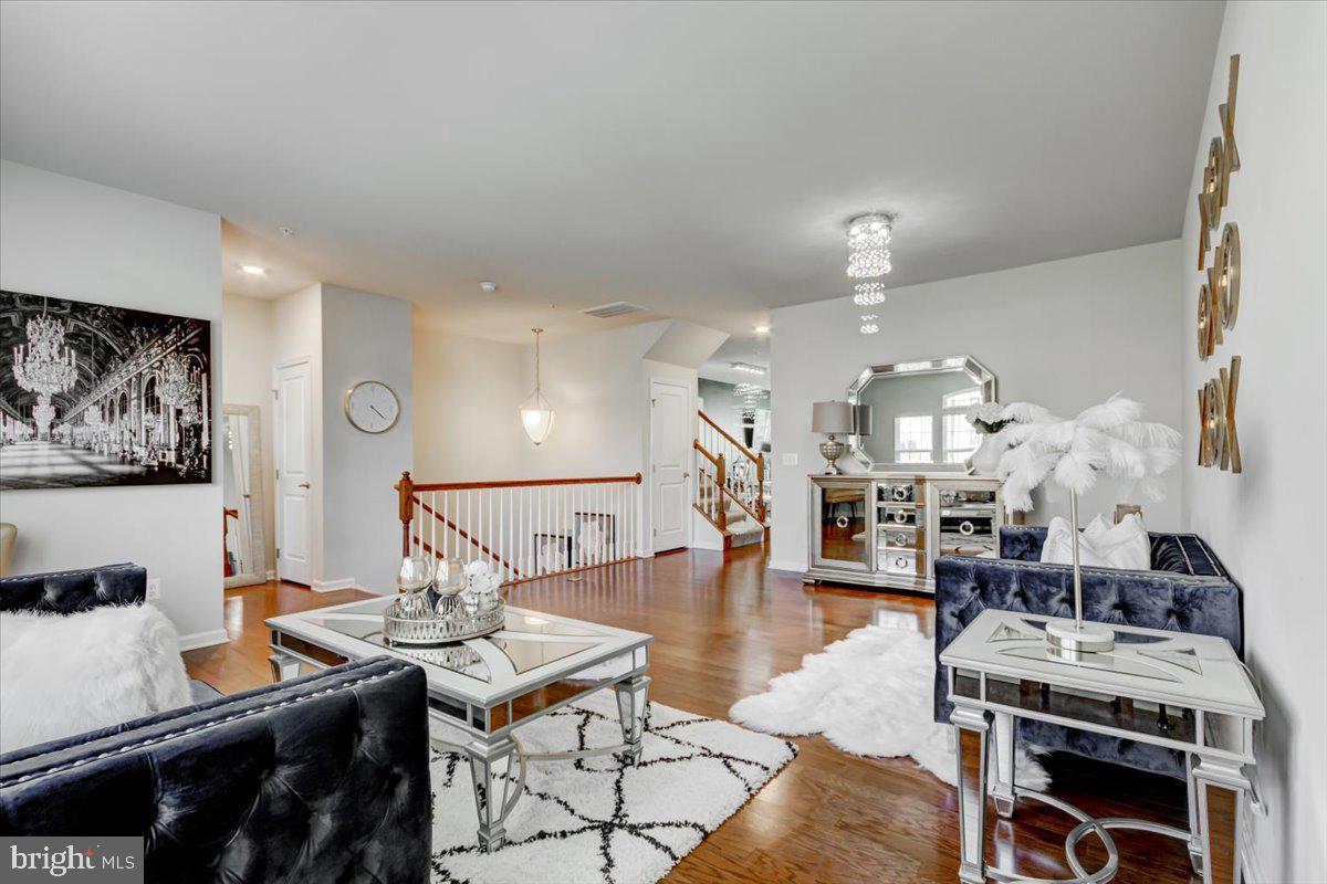 BRIARWOOD - Residential Lease