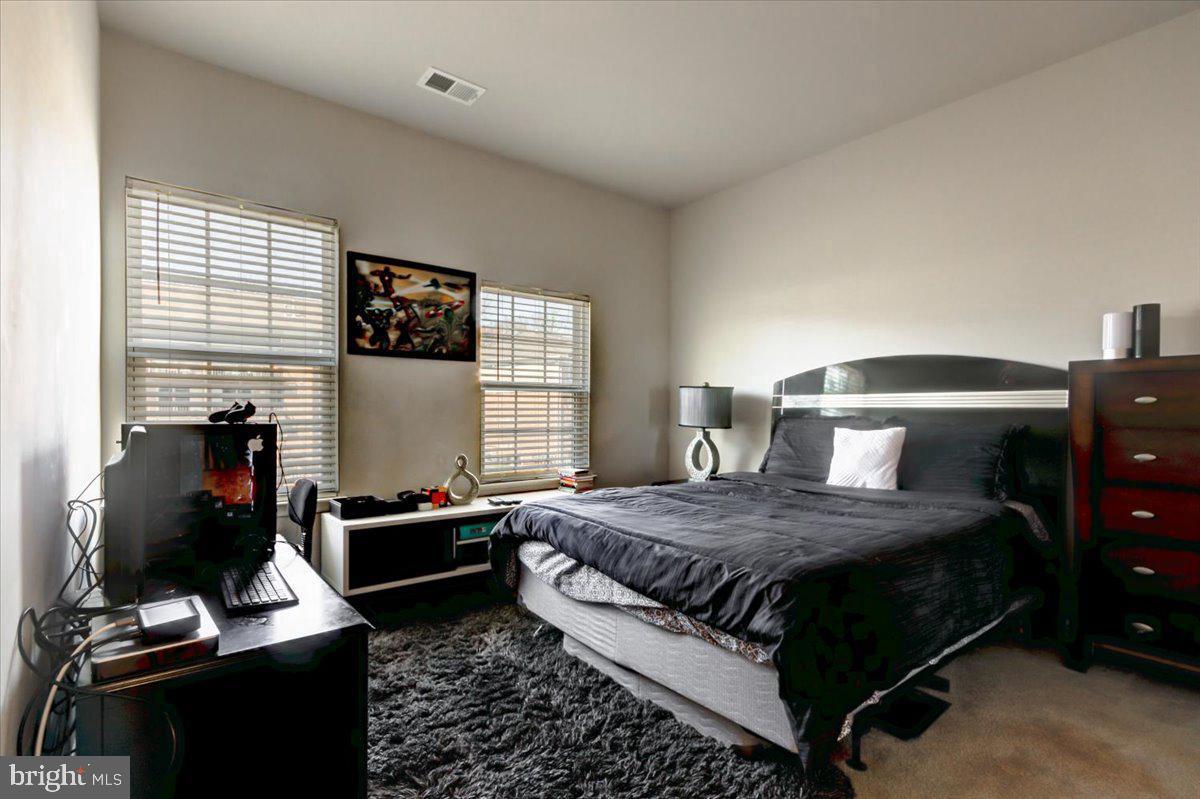 BRIARWOOD - Residential Lease