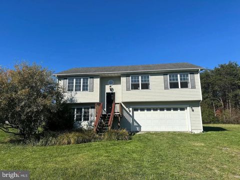 Homes For Sale - 73 Snake Eyes Lane<br/> BERKELEY SPRINGS, WV 25411