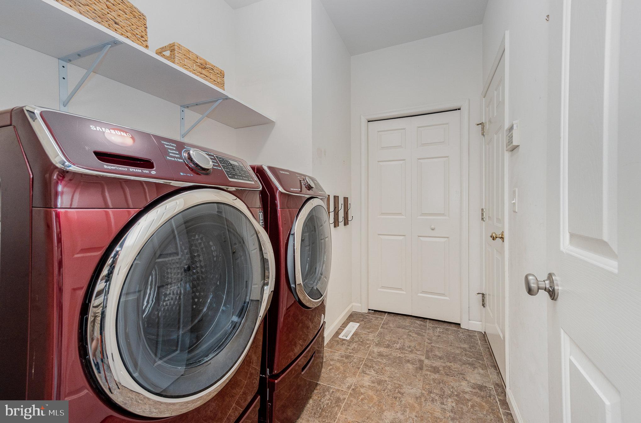 CARRIAGE HILL - Residential