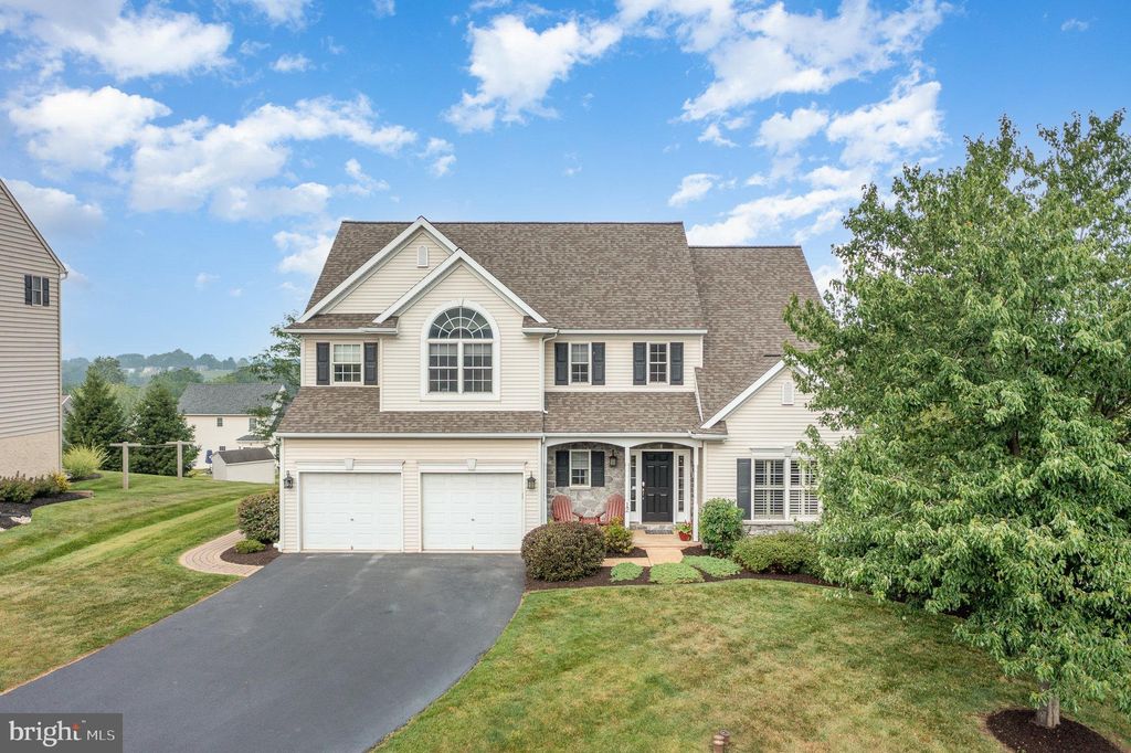 Photo of 12 SURREY DR, STEVENS, PA 17578 (MLS # PALA2037962)