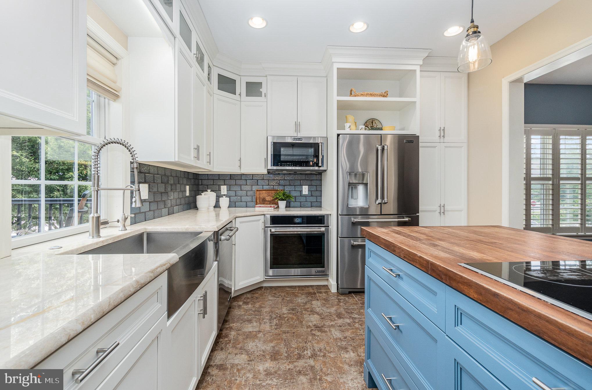 CARRIAGE HILL - Residential