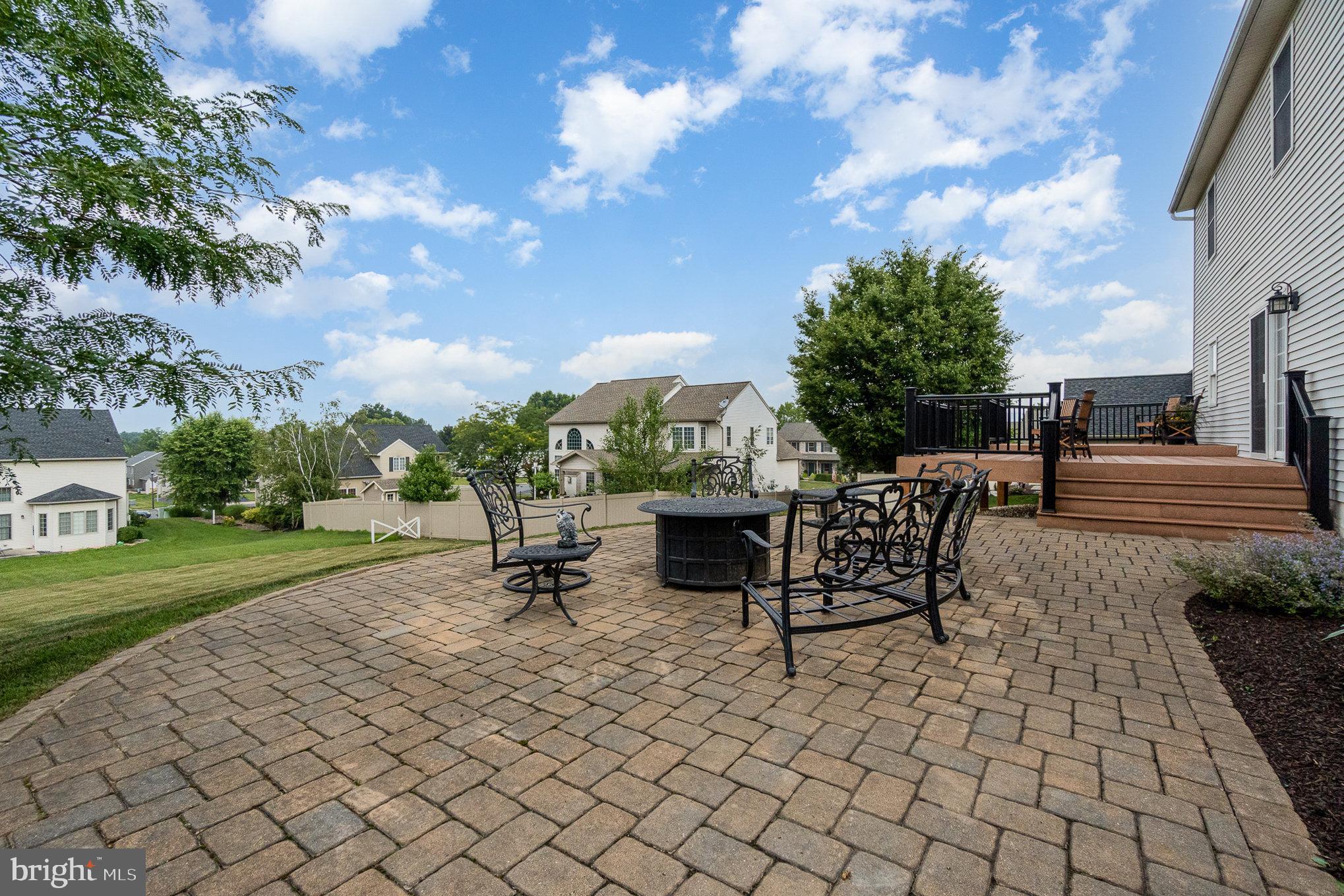 CARRIAGE HILL - Residential