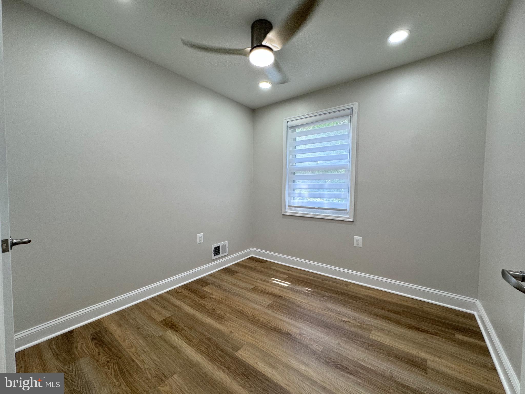 LAKEPOINTE - Residential Lease