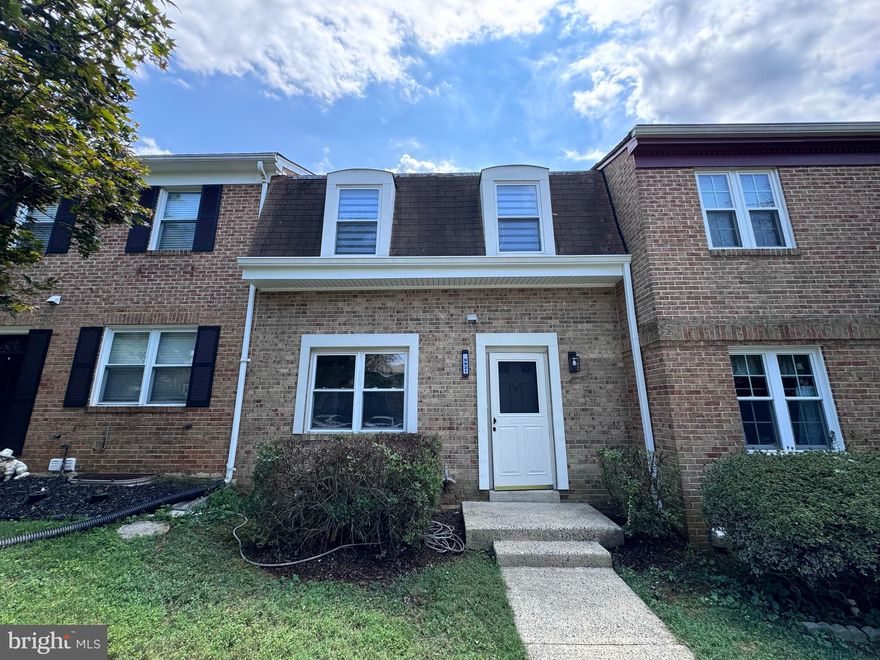 Beautifully renovated brick-front townhome in the highly desirable Lakepointe Community. This classic 3-level layout offers 3 bedrooms, 3.5 baths, and hardwood floors throughout the main and upper levels. The main floor features a formal living room, a kitchen, and a dining and breakfast area. Upstairs, you'll find three spacious bedrooms, including two full bathrooms. The lower level includes a large rec room that can serve as a bedroom or office, complete with a closet and full bath. Step outside to a fenced backyard with a wood deck, perfect for outdoor entertaining. Recent renovations include fresh paint throughout (2024), a brand-new kitchen with cabinets, quartz countertops, stainless steel appliances (New Fridge is being ordered 2024), and LVP flooring on all three levels (2024). All three bathrooms feature marble standup showers with modern finishes. The location is incredibly convenient, close to shopping, restaurants, Lake Royal, and the Burke VRE station. Enjoy community amenities like a pool, basketball and tennis courts, and playgrounds. Zoned for top-rated FCPS schools: Kings Park ES (K-3), Kings Glen ES (4-6), and Lake Braddock SS (7-12). This meticulously maintained townhome is move-in ready.