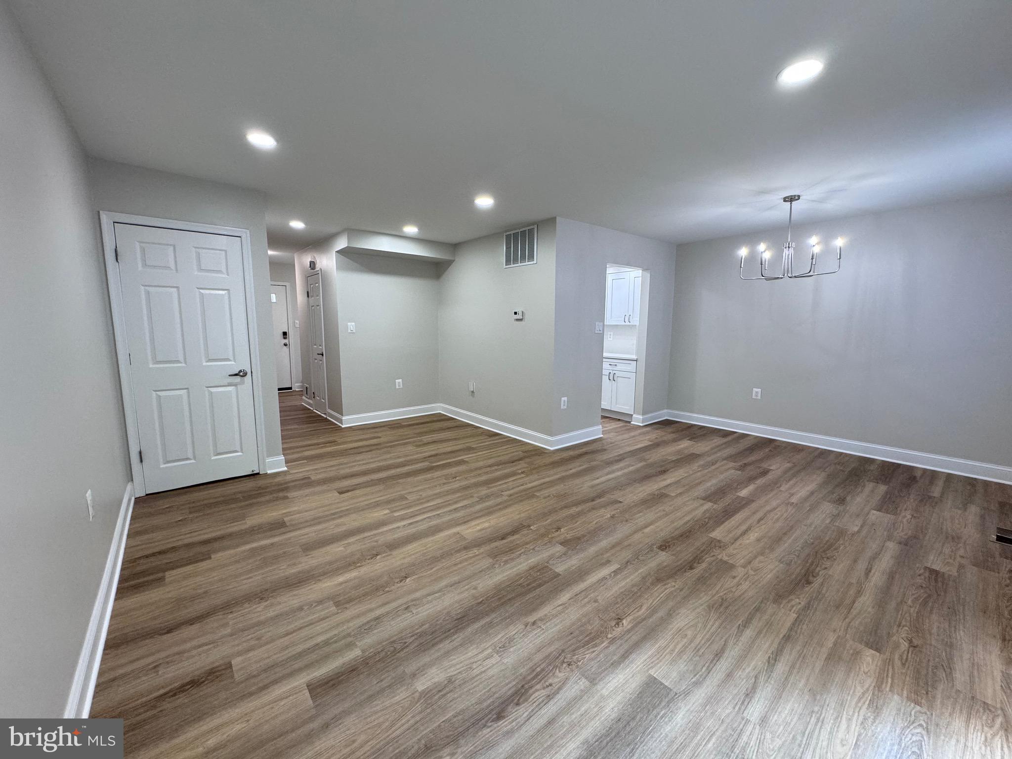 LAKEPOINTE - Residential Lease