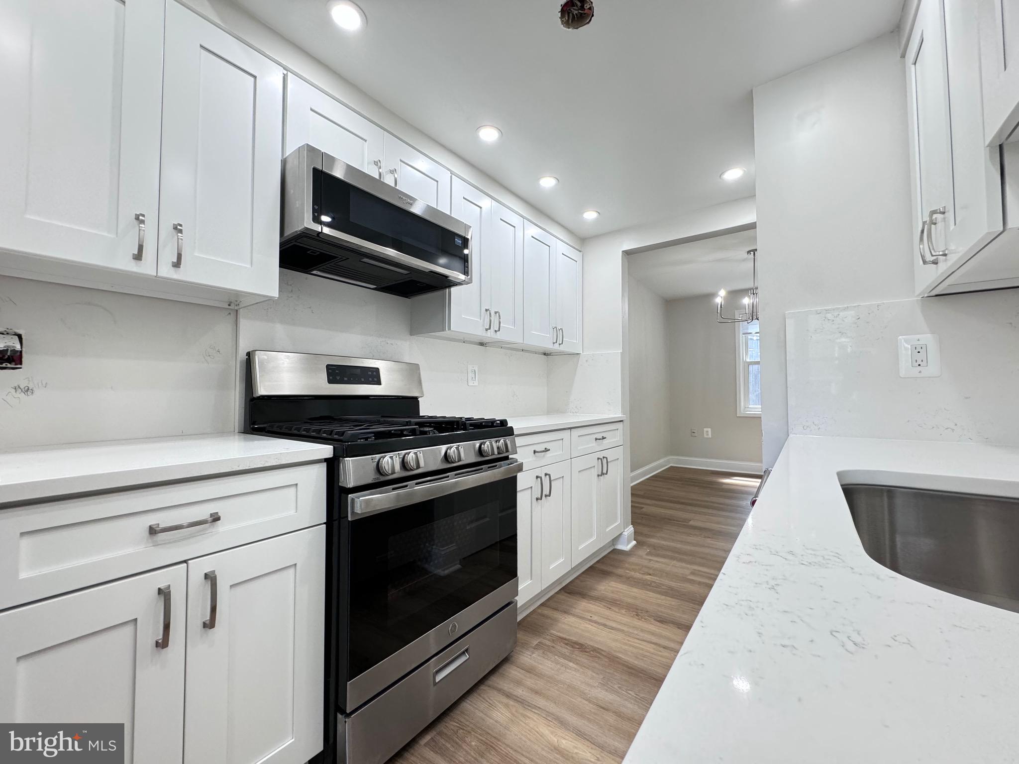 LAKEPOINTE - Residential Lease