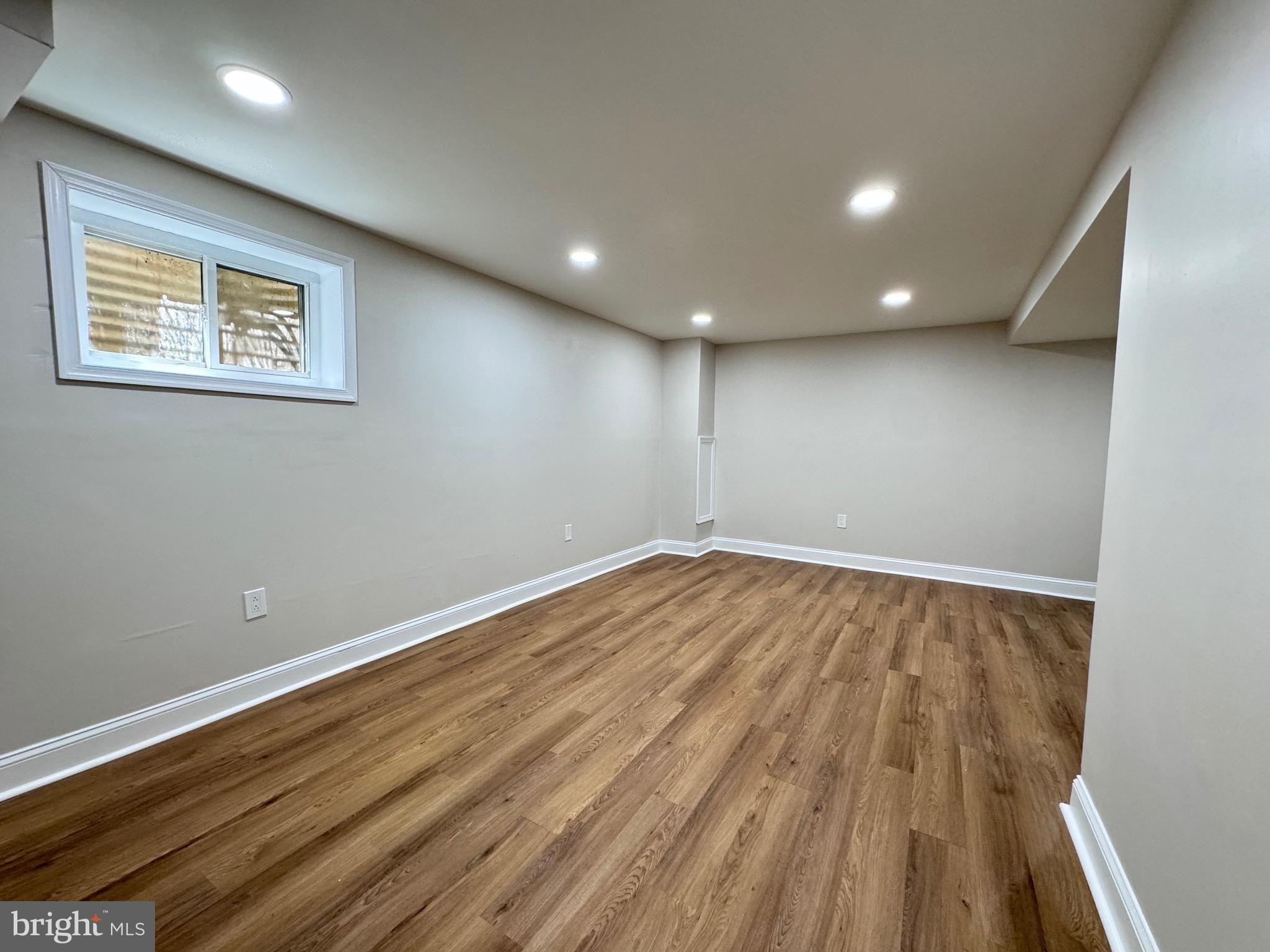 LAKEPOINTE - Residential Lease