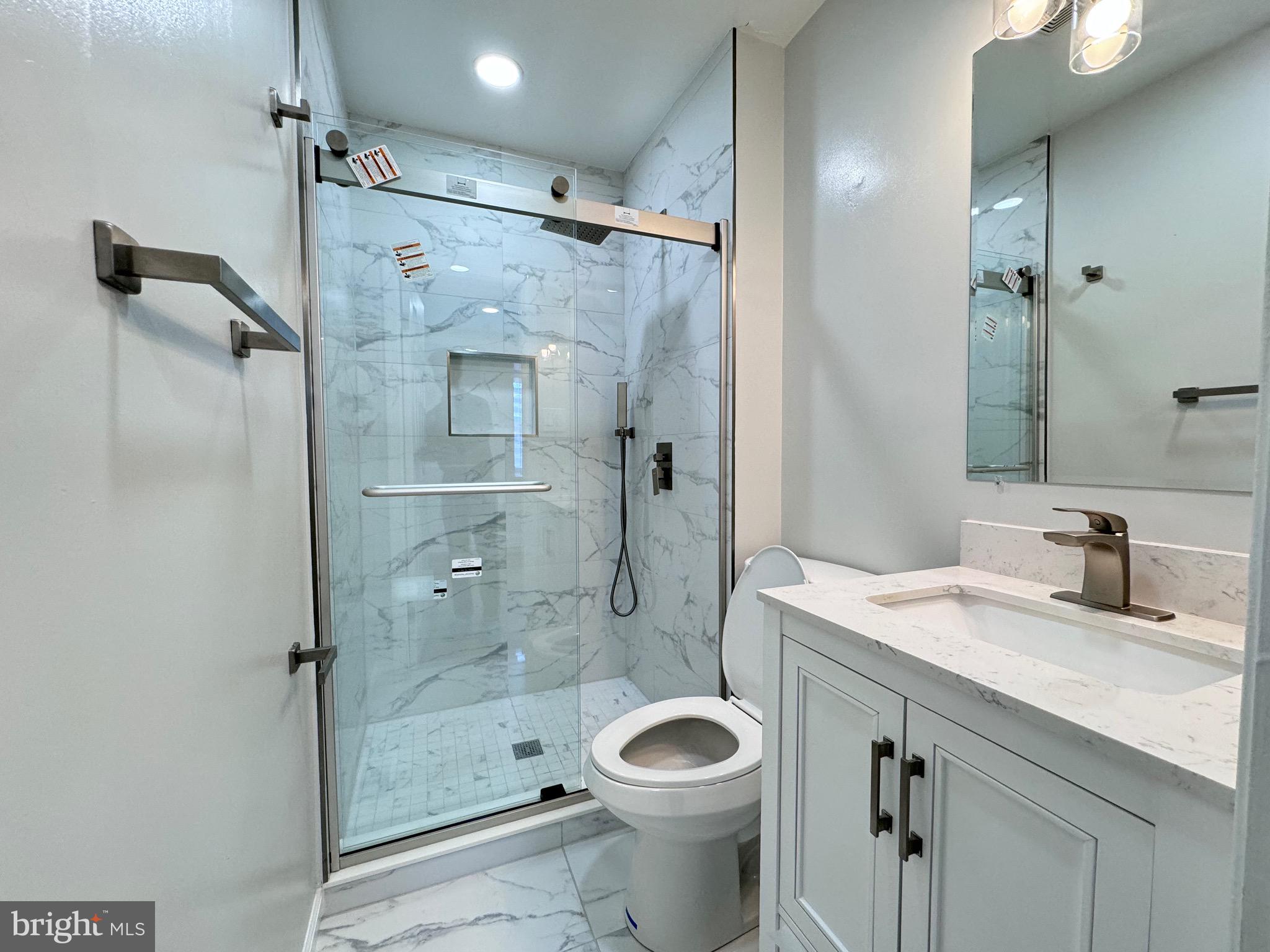 LAKEPOINTE - Residential Lease