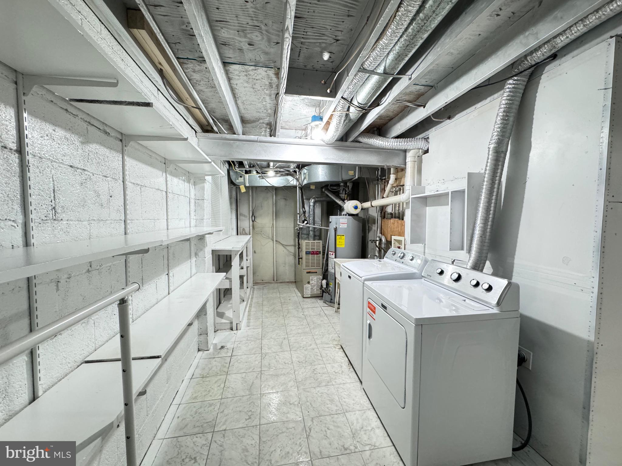 LAKEPOINTE - Residential Lease