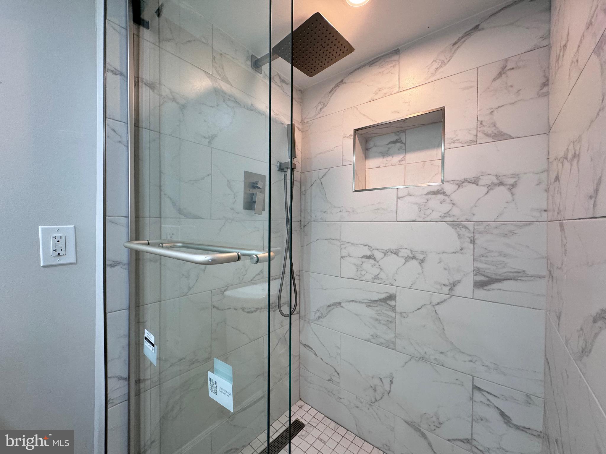 LAKEPOINTE - Residential Lease