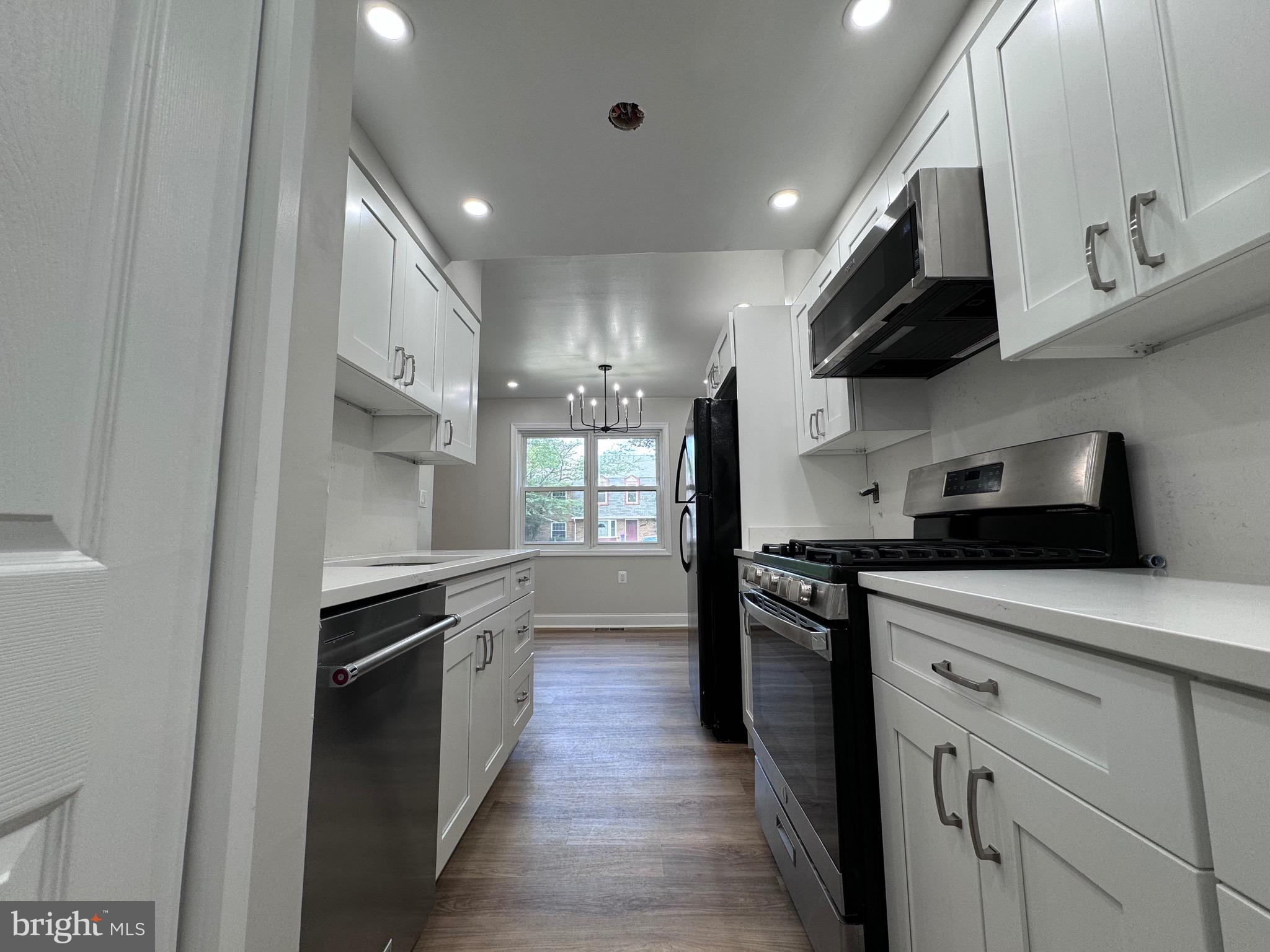 LAKEPOINTE - Residential Lease