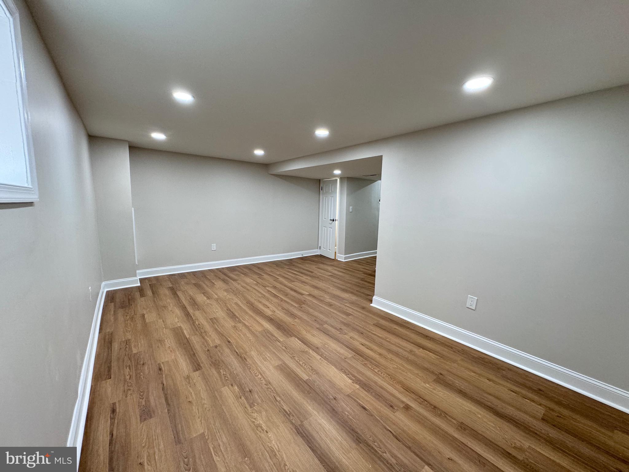 LAKEPOINTE - Residential Lease