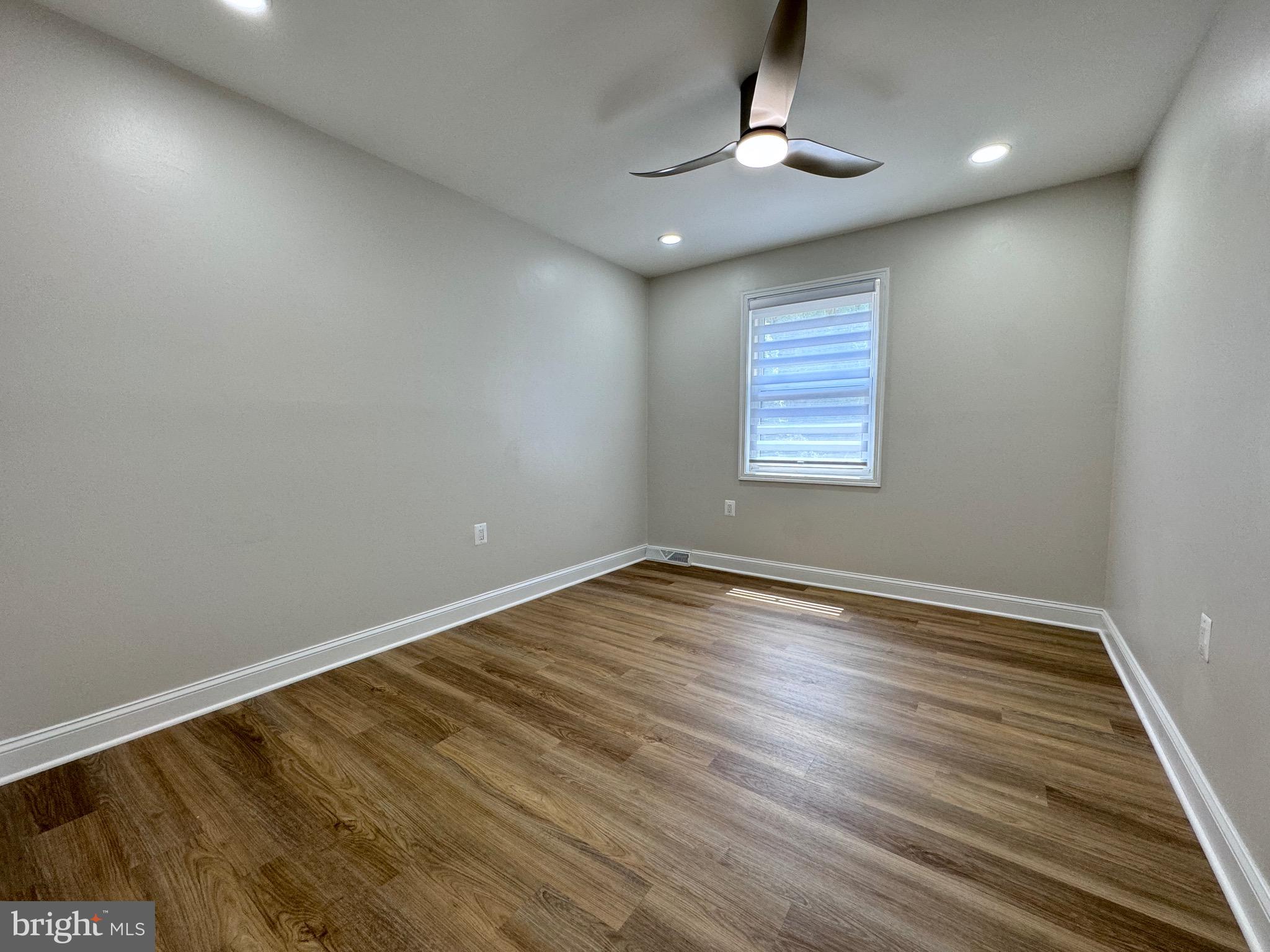 LAKEPOINTE - Residential Lease