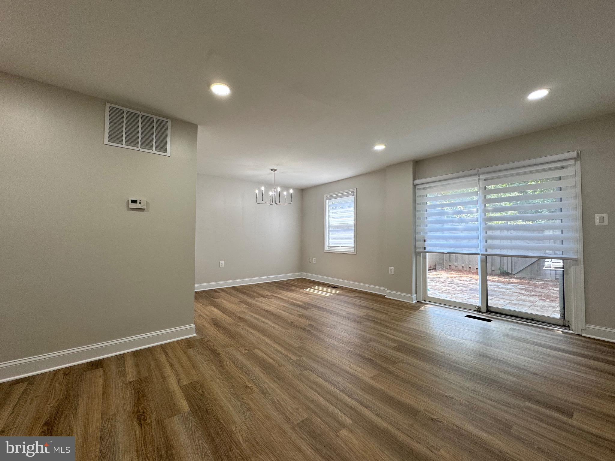 LAKEPOINTE - Residential Lease