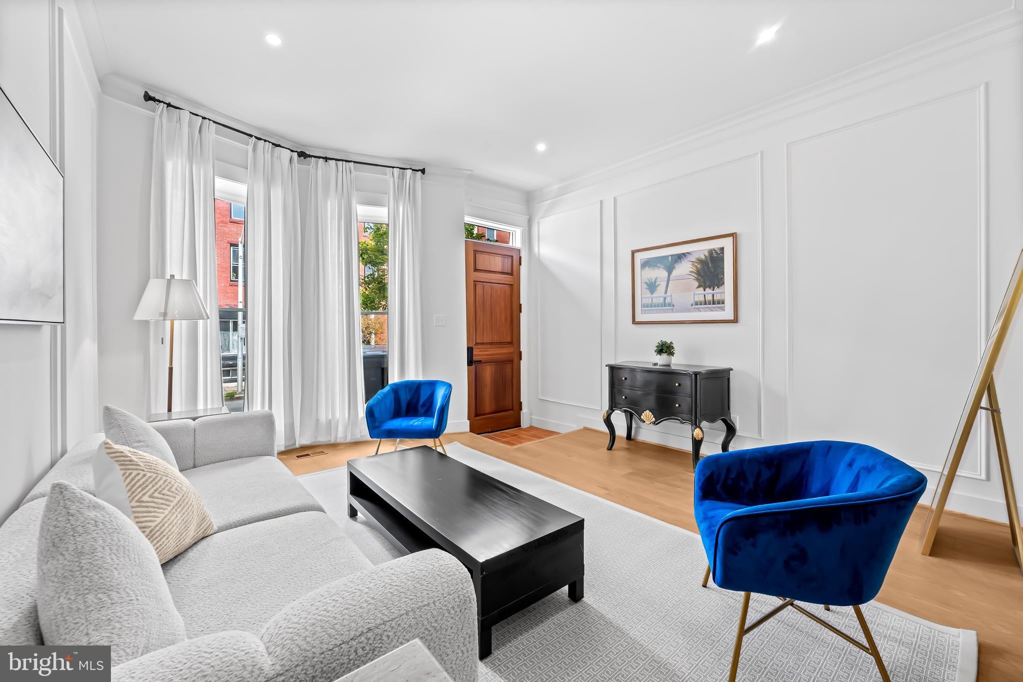 309 E 22ND STREET