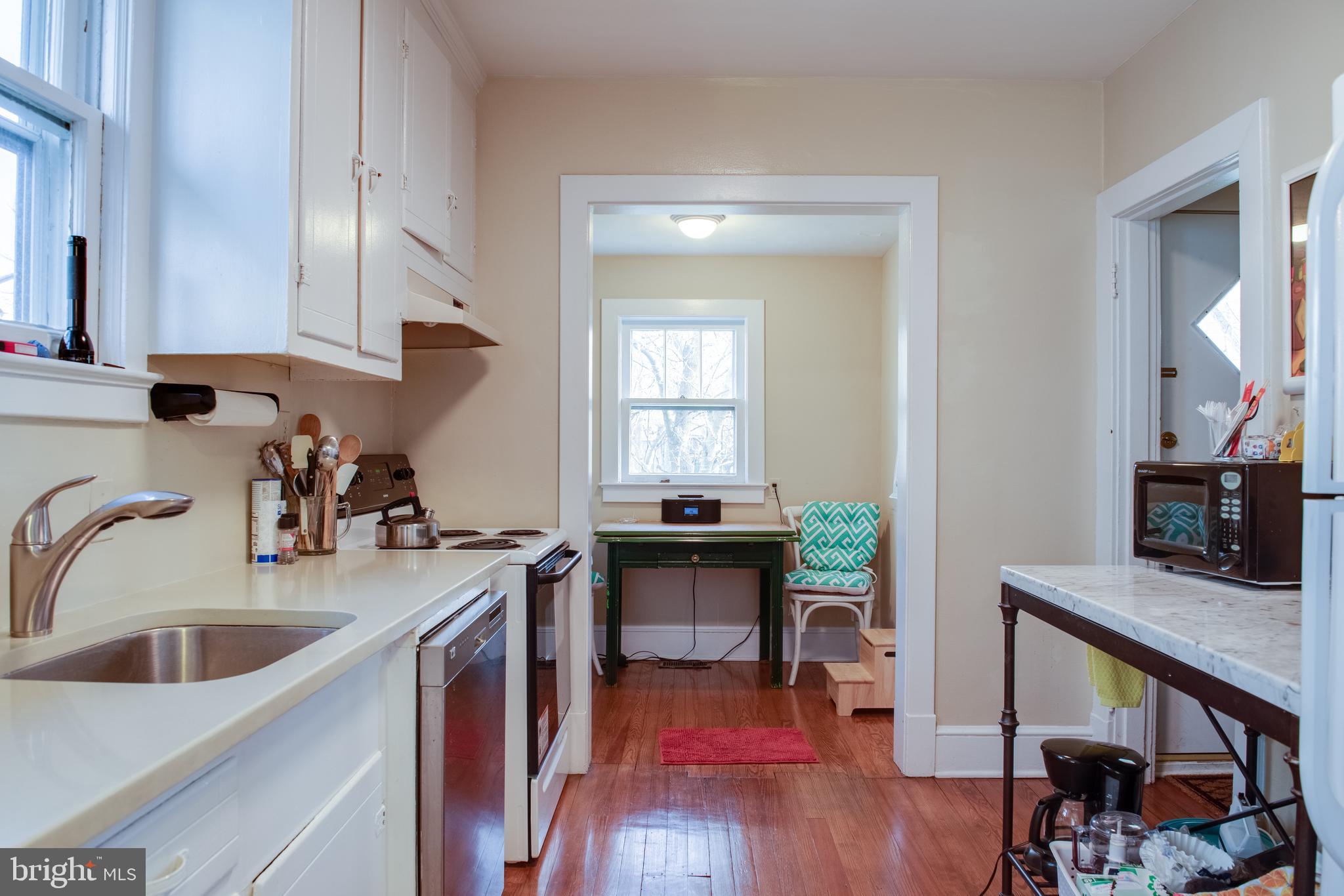 ROSEMONT/DEL RAY - Residential Lease